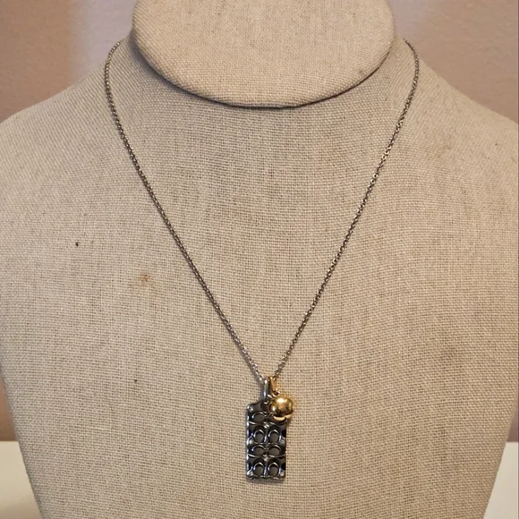 Coach Silver Quilted C Pendant Necklace - Picture 2 of 2